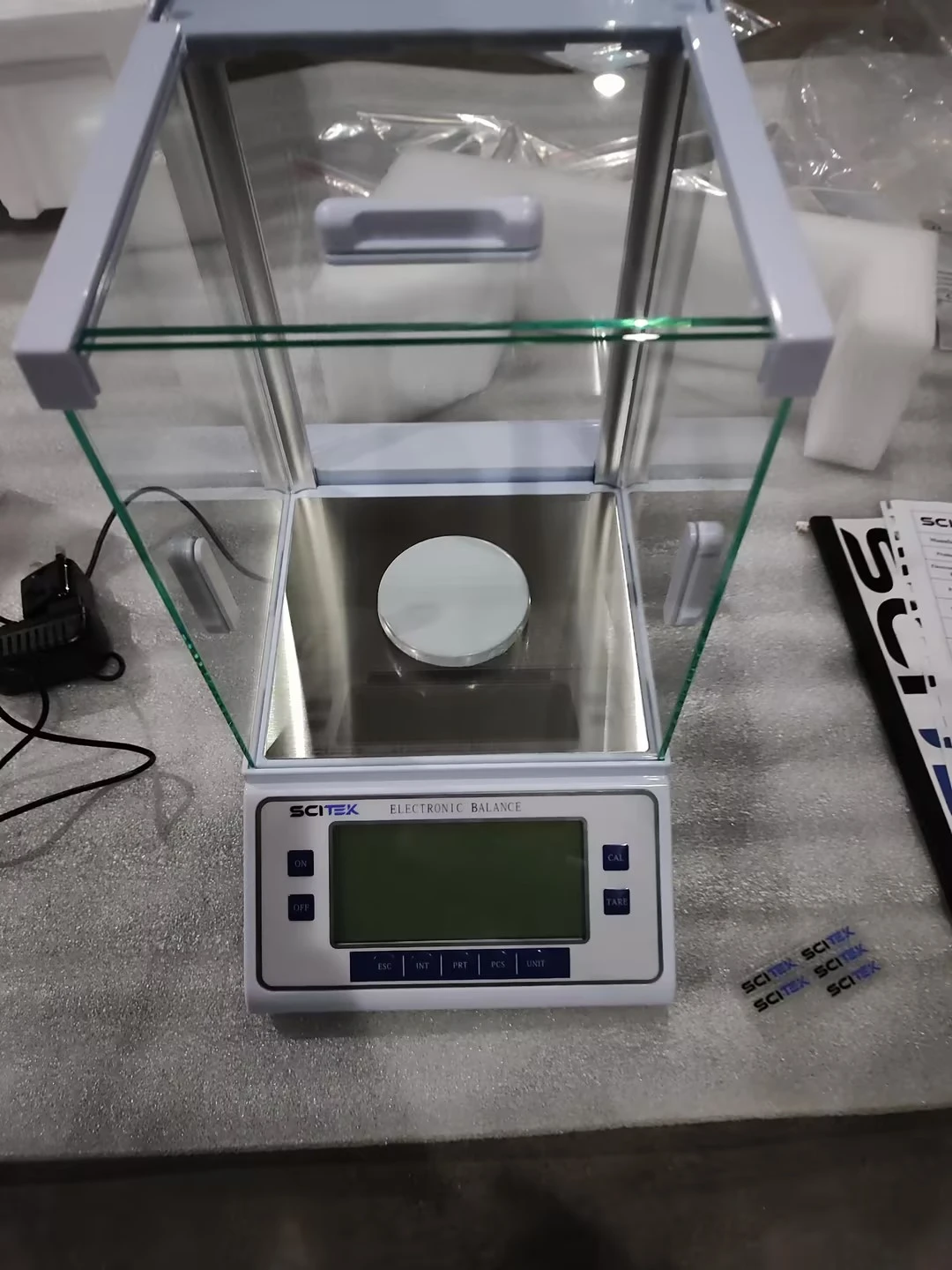 analytical weighing balance 