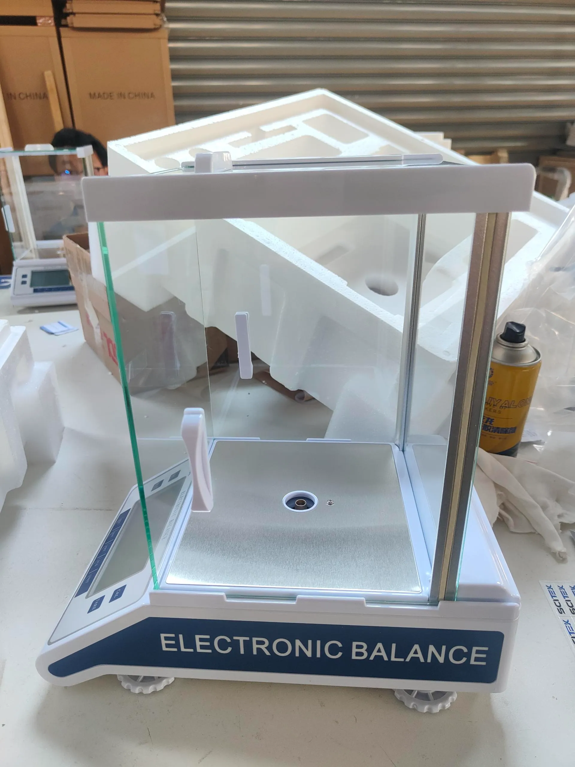 Electronic Analytical Balance